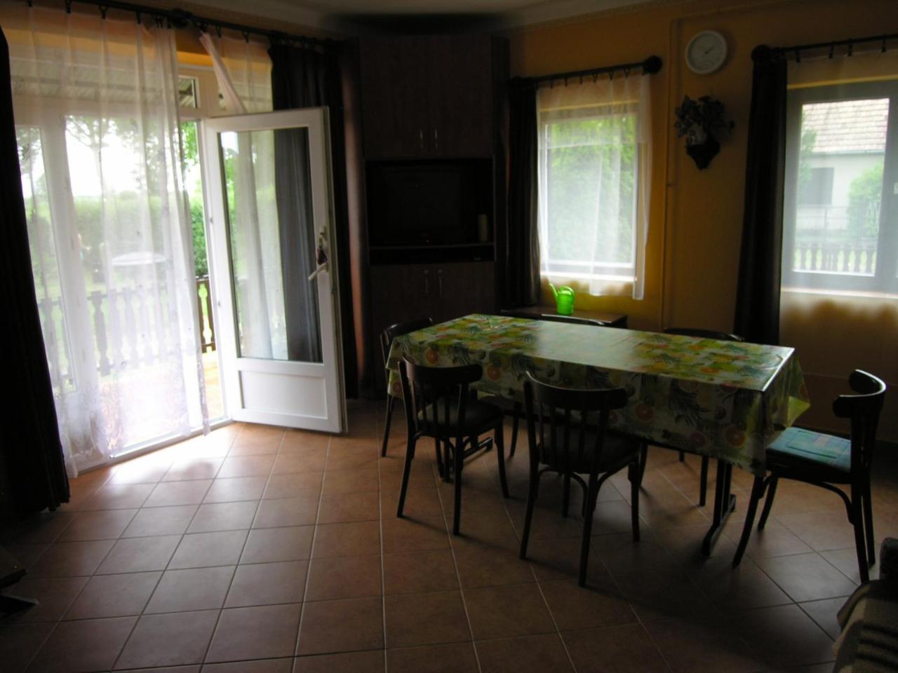 Holiday Home In Balatonmariafuerdo 19426 المظهر الخارجي الصورة
